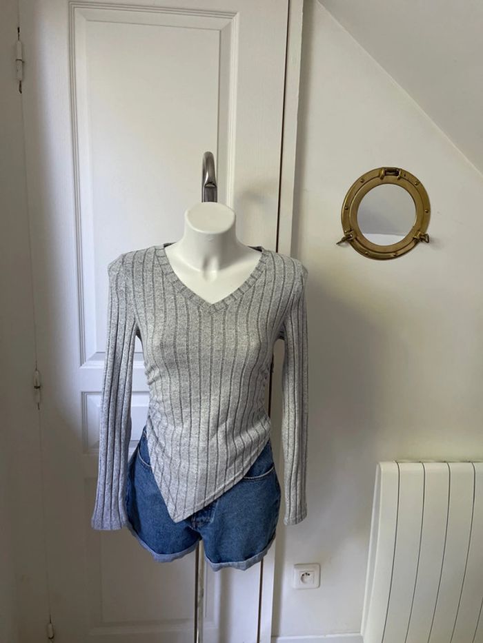 Top gris - photo numéro 2