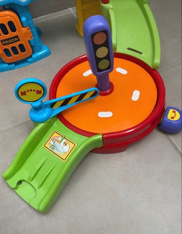 Station poste de police tut tut bolide - photo numéro 3