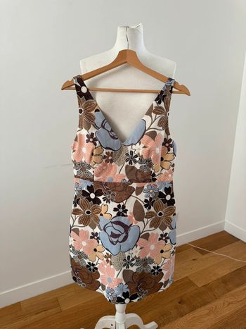 Magnifique robe Zara fleurie L/40