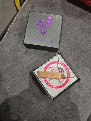 Collier younique