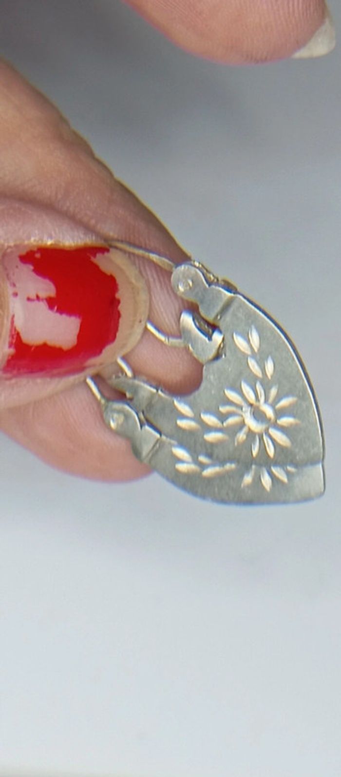 Boucles d'oreilles plates - photo numéro 4