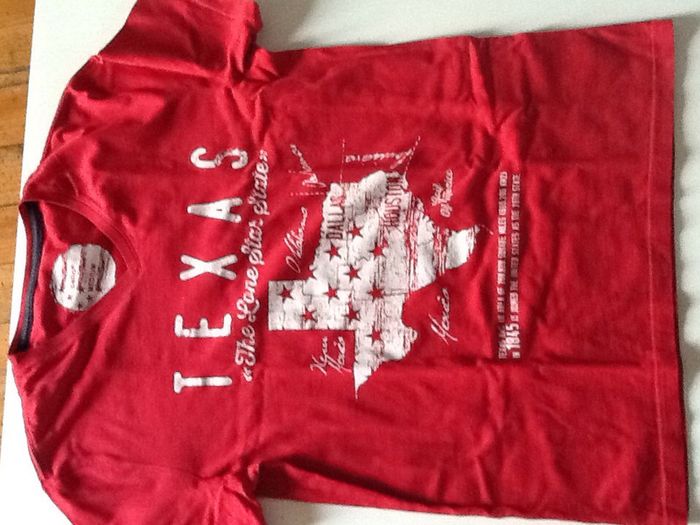 T shirt col v