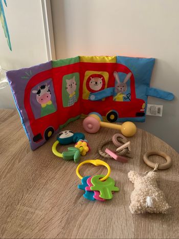 Lot de jouets d’éveil numéro 2