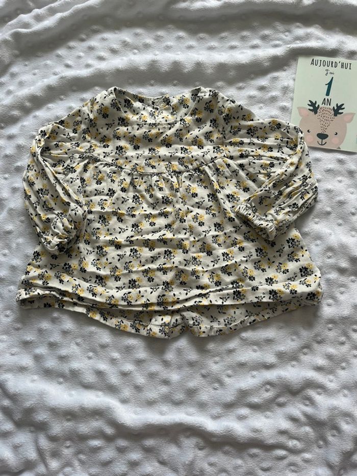 Blouse fleurie tape à l’œil 12 mois