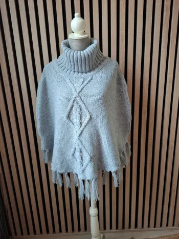 Poncho,cape gris pull gris col montant  12 ans