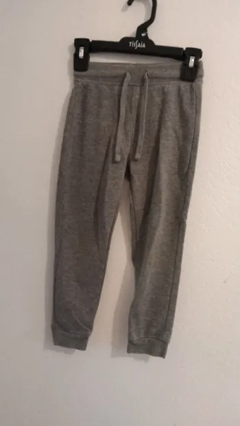 pantalon jogging gris kiabi garcon 5  ans