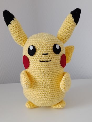 Magnifique Pokémon Pikachu fait main.