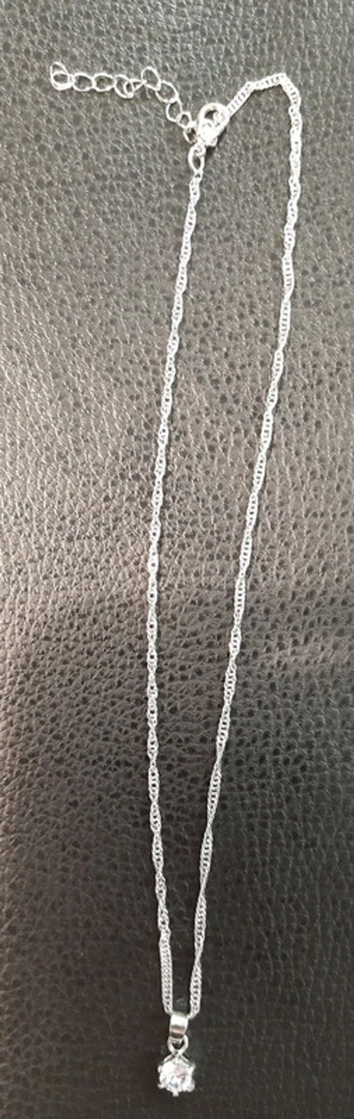 Très joli collier cristal et métal argenté - photo numéro 3