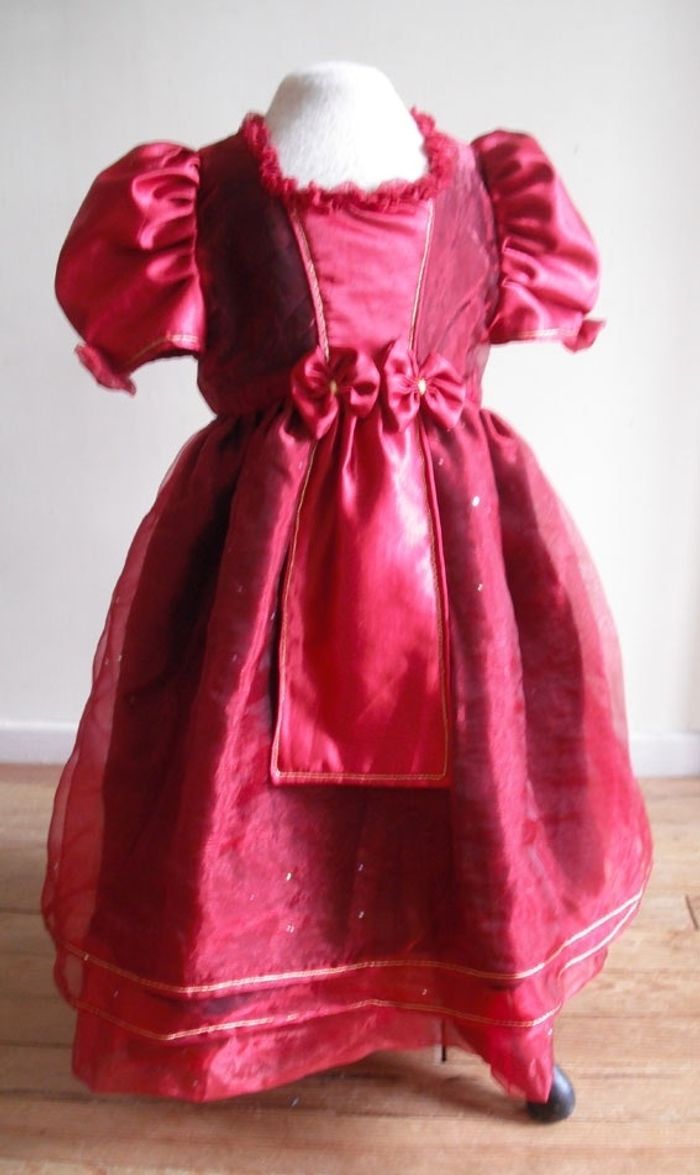 Déguisement princesse rouge 4 ans cadeau Noël - photo numéro 2