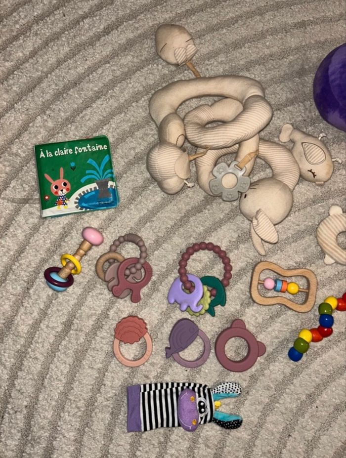 Lot de jouets - photo numéro 3