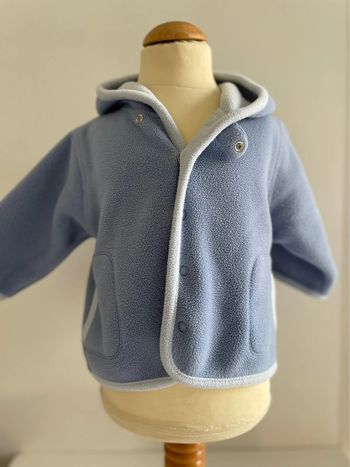 Veste bébé bleu chaude