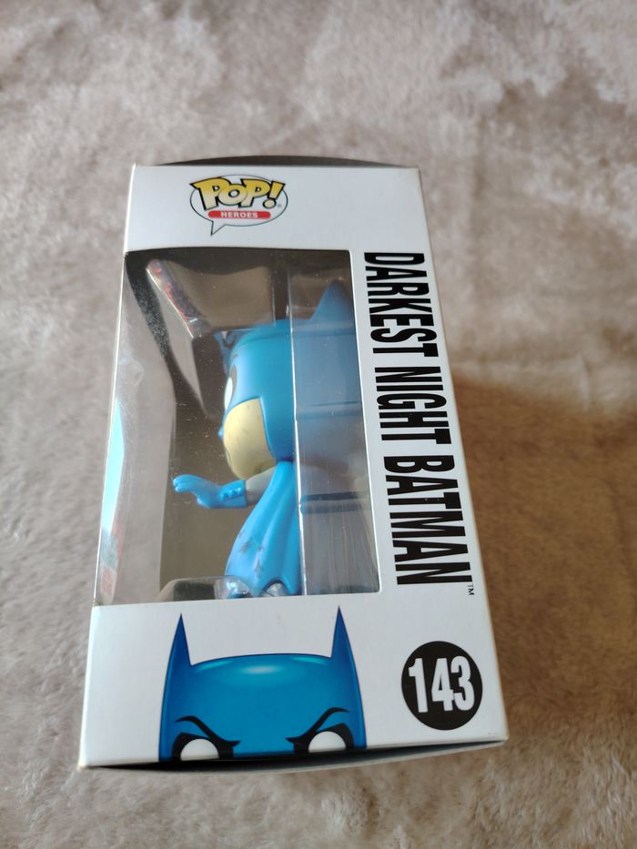 Funko Pop! Darkest Night Batman #143 - NYCC 2016 Limited Edition - photo numéro 2