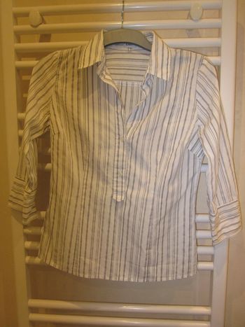 Chemise blanche avec fines rayures noires taille 38