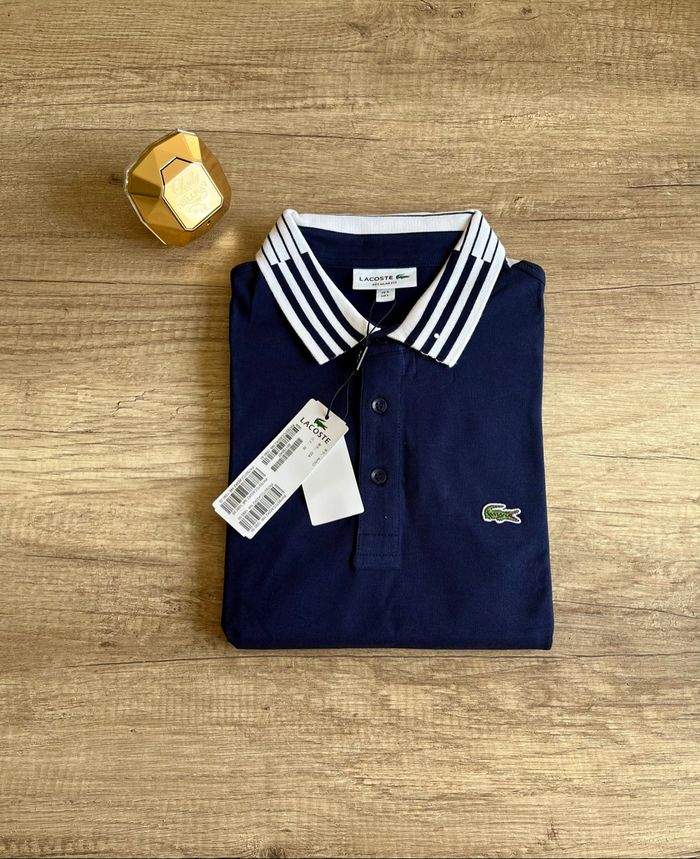 Polo Lacoste bleu marine manches courtes – Taille L – Neuf avec étiquettes