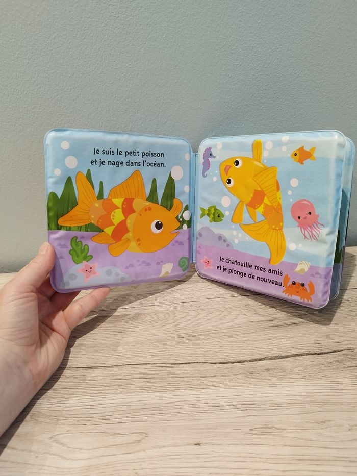 Livre de bain nage, petit poisson - photo numéro 2