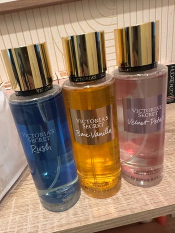 Lot brumes victoria secrète