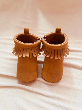 Petites chaussures bébé