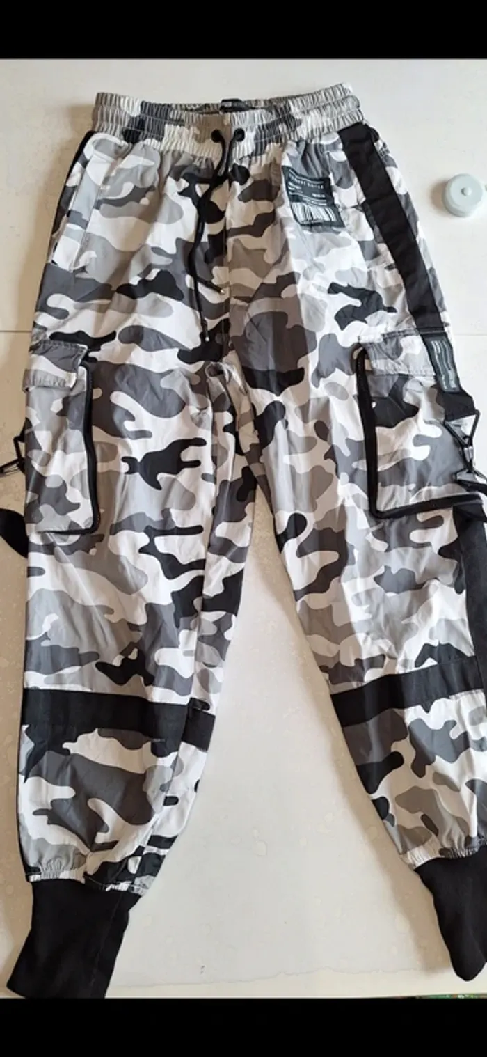 Pantalon genre cargo fille taille S