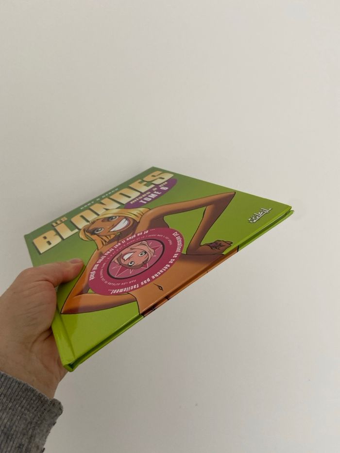 BD Les Blondes - T.6 : Mises à nu - Gaby & Dzack - Soleil Humour - photo numéro 5