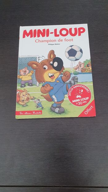 Mini loup champion de football
