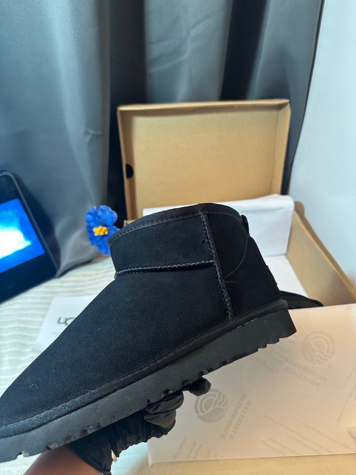 Botte Ugg Classic Ultra Mini - NOIR - photo numéro 2