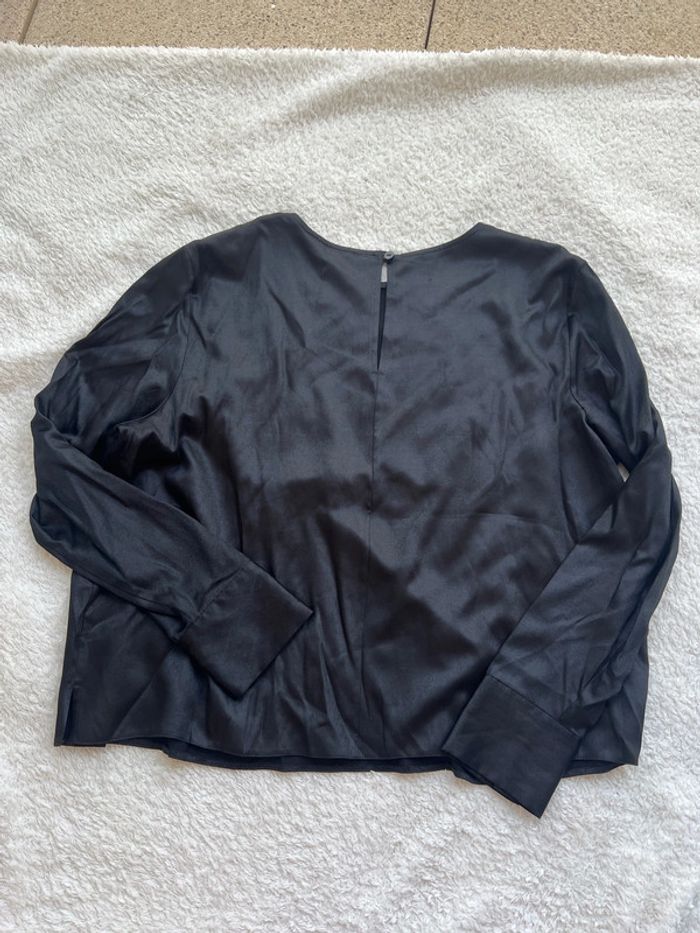 Blouse satinée noire - photo numéro 3