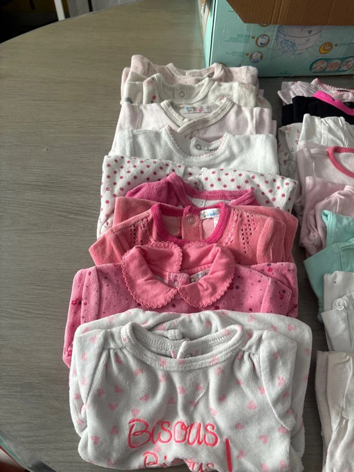 Lot pyjamas 1 mois - photo numéro 2
