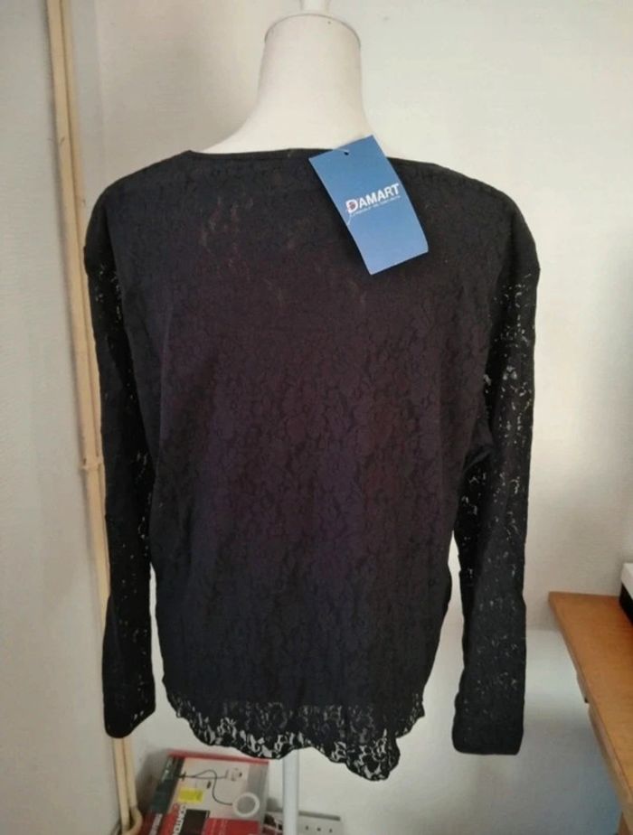Blouse neuve (carton 2) - photo numéro 2