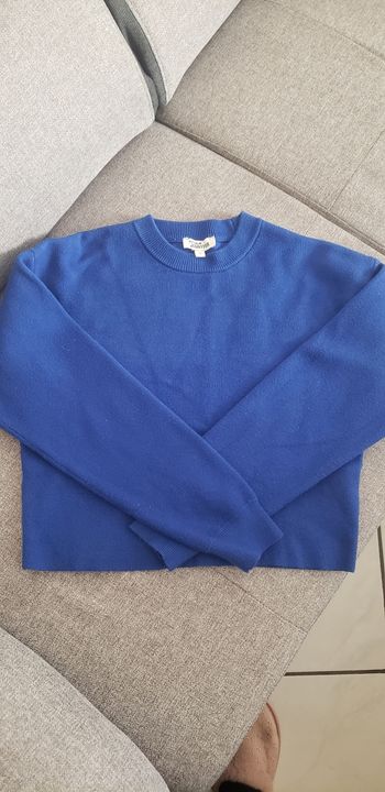 Pull bleu