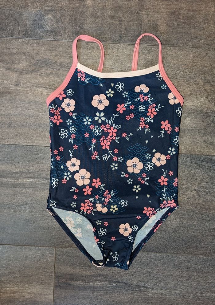Lot vêtements fille été 5 ans - photo numéro 5