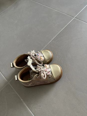 Chaussure shoo pom taille 24