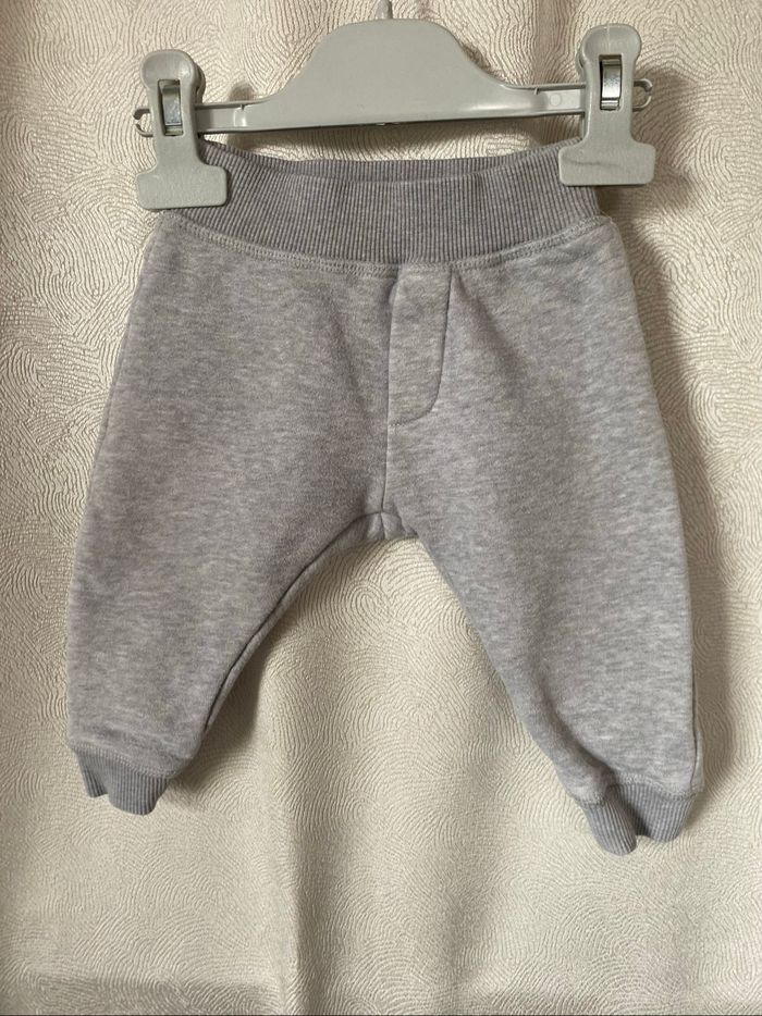 Pantalon jogging Levis 3 mois - photo numéro 4
