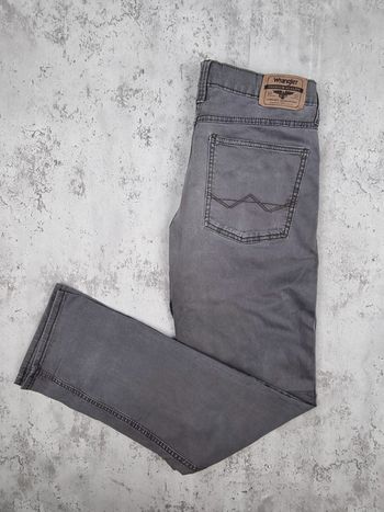 Jeans Wrangler Slim Straight gris – Taille 30x30 Hommes (mesures en photos)