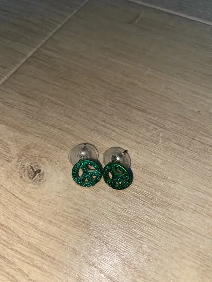 Boucles d’oreilles vertes Peace and Love