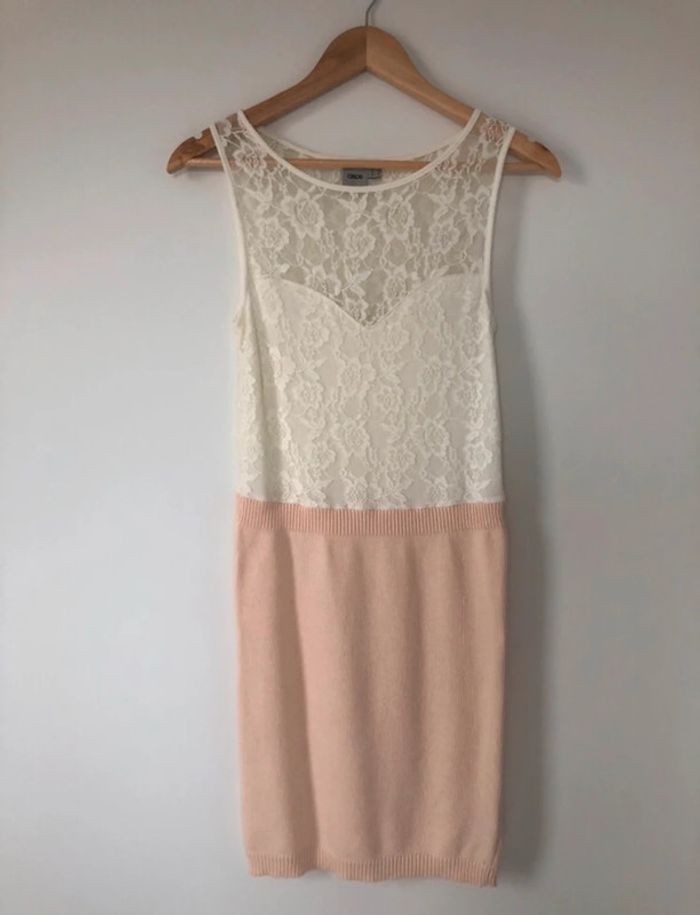 Robe asos dentelle habillé 36 S neuve rose blanc