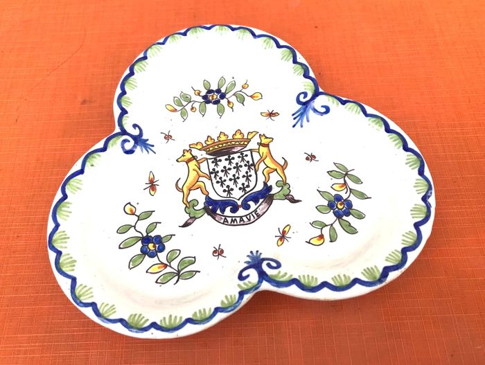 Années 1900  Coupelle   Faïence de Desvres  Charles-François Fourmaintraux-Courquin  Armoirie A MA V - photo numéro 4