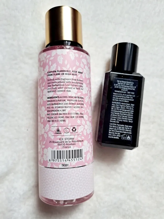 Lot de 2 Brumes corporelles parfumées neuves 
💜  Yara Lattafa et Tease Candy Noir Victoria's Secret - photo numéro 2