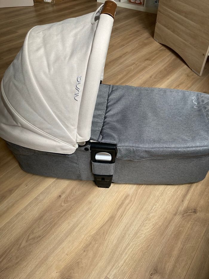 Nacelle Nuna Mixx Next + 4 draps housse - photo numéro 4