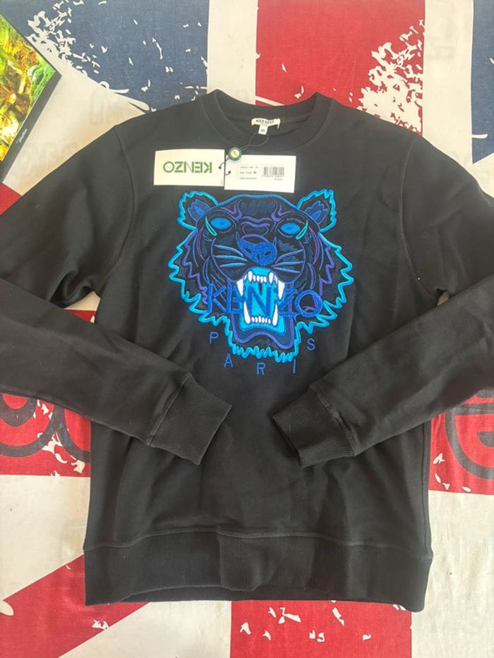 Sweat Kenzo taille M noir tigre brodé bleu foncé/ bleu clair - photo numéro 2