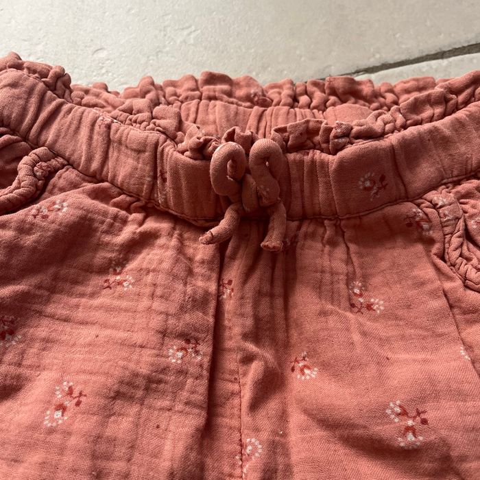 Pantalon fluide rose à fleurs blanches - photo numéro 3