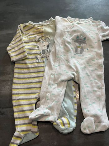 2 pyjamas