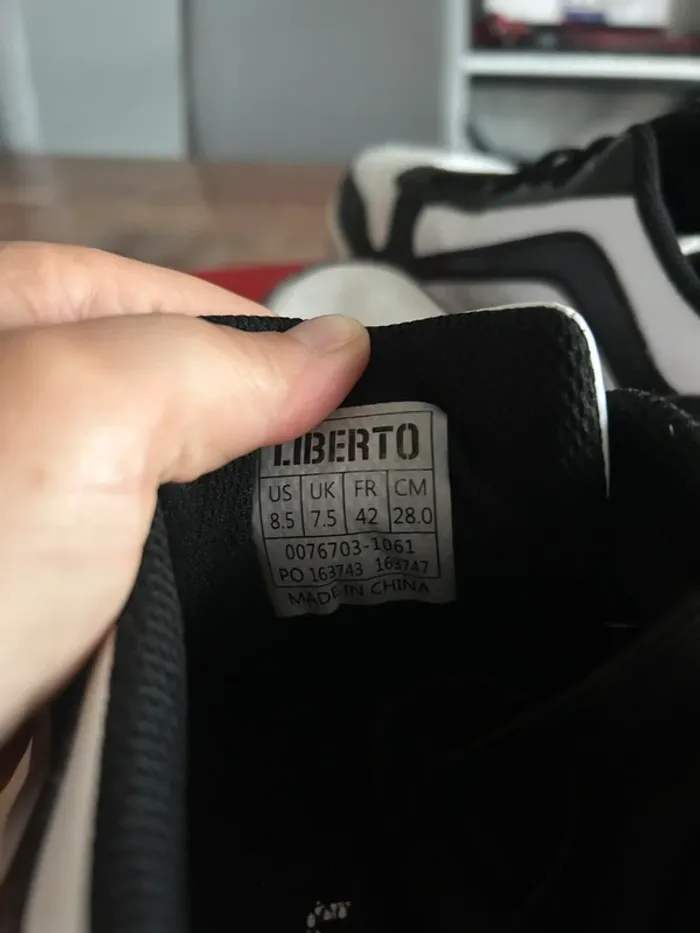 Basket Liberto. taille 42 - photo numéro 4
