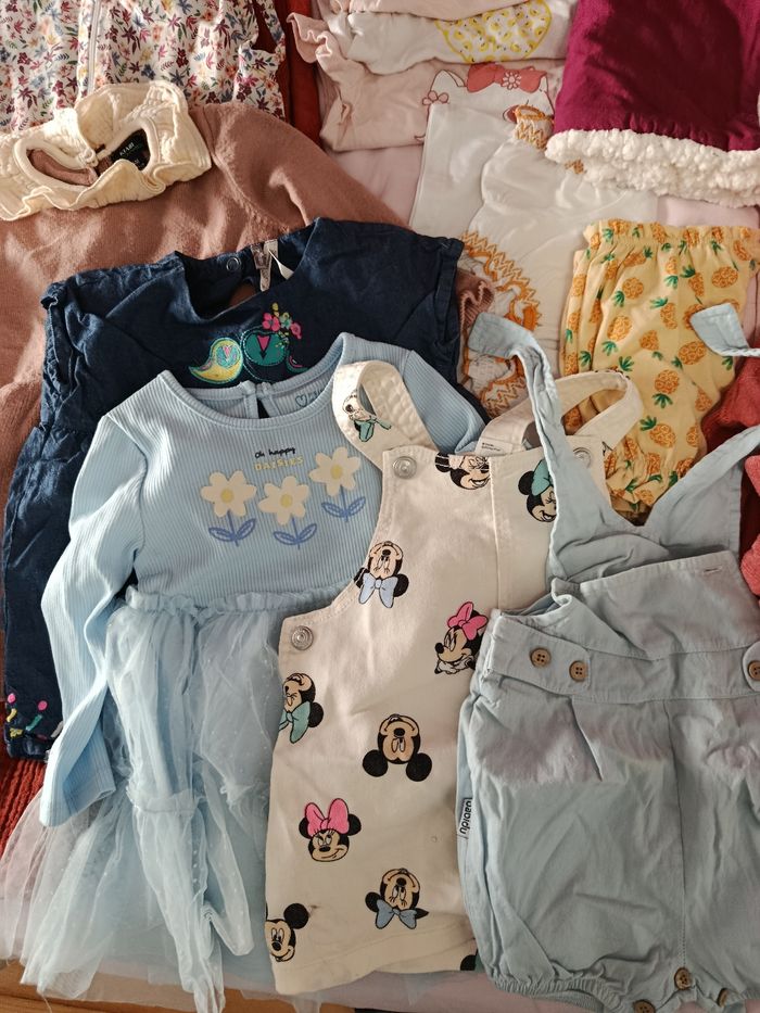 Lot vêtements fille 6 mois - photo numéro 3