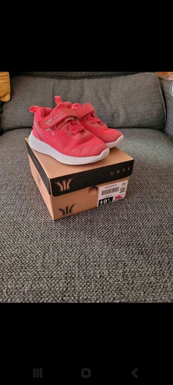 Baskets fille taille 25