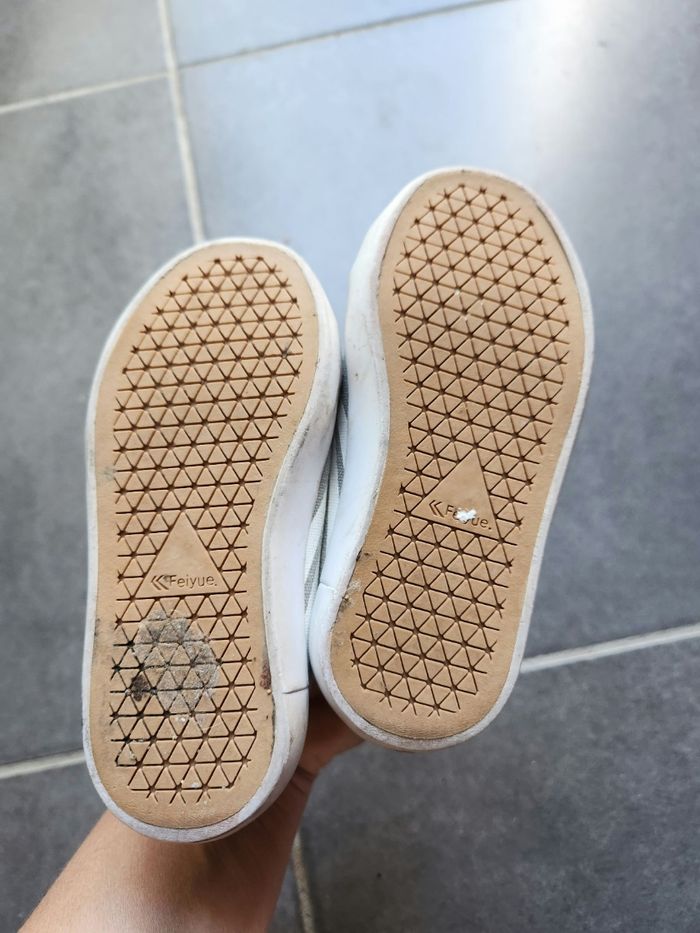 Baskets Feiyue pointure 24 - photo numéro 2