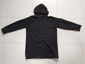 Sweat à capuche avec dentelle M