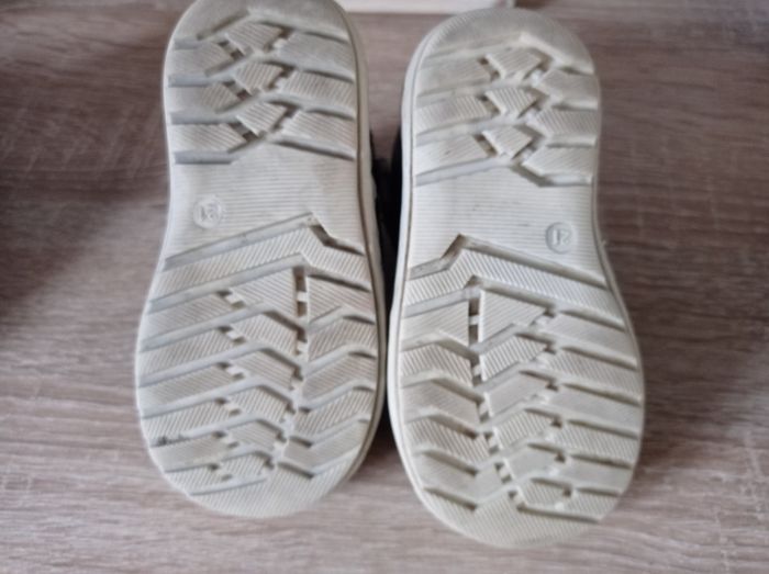 Chaussures pointure 21 - photo numéro 2