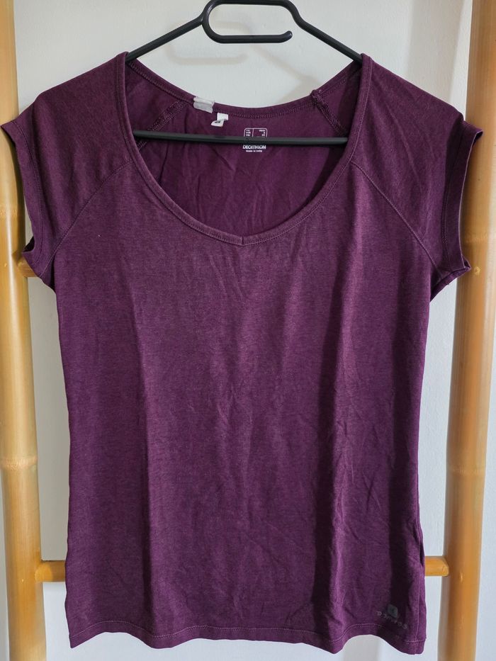 T-shirt de sport décathlon taille S violet