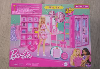 Barbie Dream closet