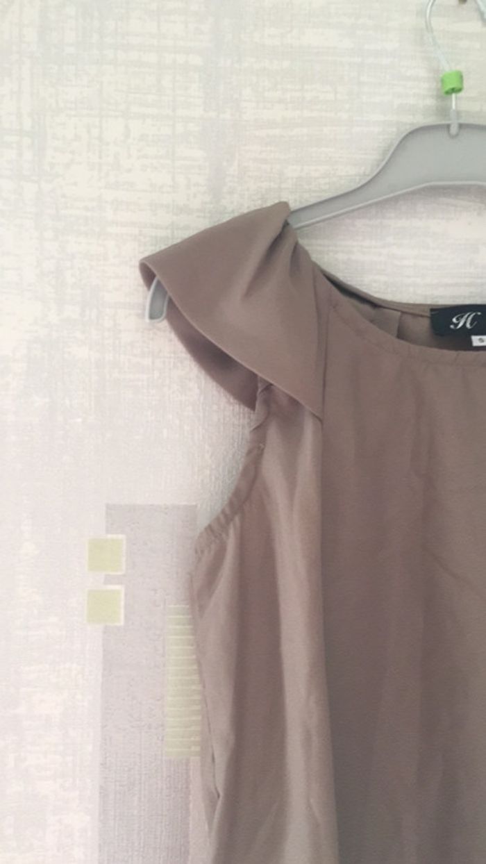 Teeshirt sans manches marron clair - photo numéro 2